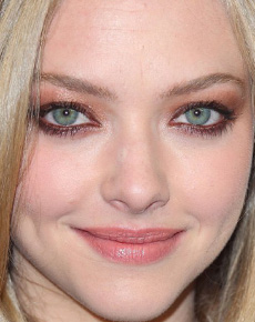 Amanda Seyfried's eyes