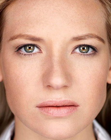 Anna Torv's eyes