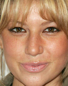 Ari Graynor's lips