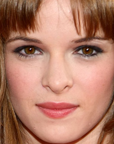 Danielle Panabaker's lips