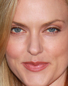 Elaine Hendrix's lips