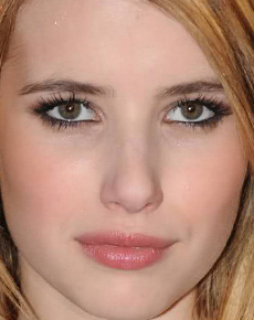 Emma Roberts's lips