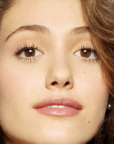 Emmy Rossum's lips