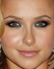 Hayden Panettiere's lips