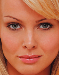 Izabella Scorupco's lips