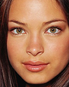 Kristin Kreuk's lips