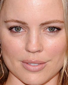 Melissa George's eyes