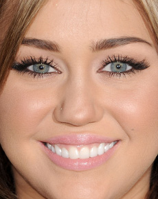 Miley Cyrus's lips