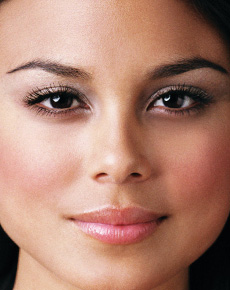 Nathalie Kelley's Face