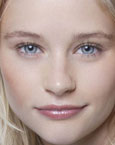 Emilie De Ravin's Face