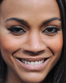 Zoe Saldana's eyes